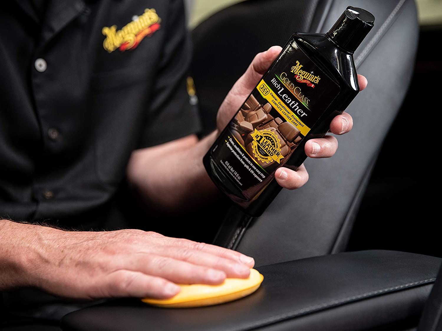 Limpiador de Cueros Gold Class Rich Leather Cleaner & Conditioner 414ml · Meguiar's (G7214)